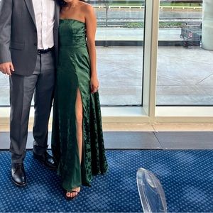 Formal Floor Length Emerald Dress